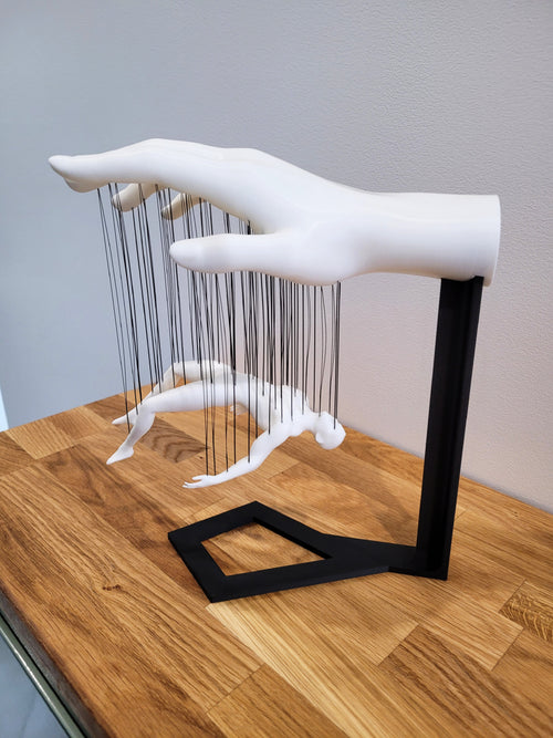 Floating Hand Illusion Sculpture – Modern Artistic Home Decor